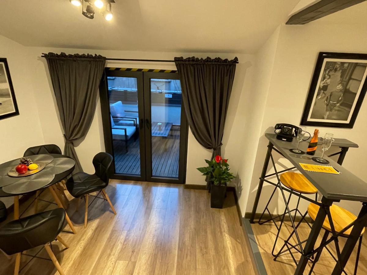 Apartament Podcienie Z Tarasem Bielsko-Biala Old Town Exterior foto